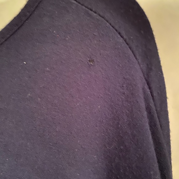 🦋Women’s Size L Navy and Gray Top🦋 - Picture 8 of 8